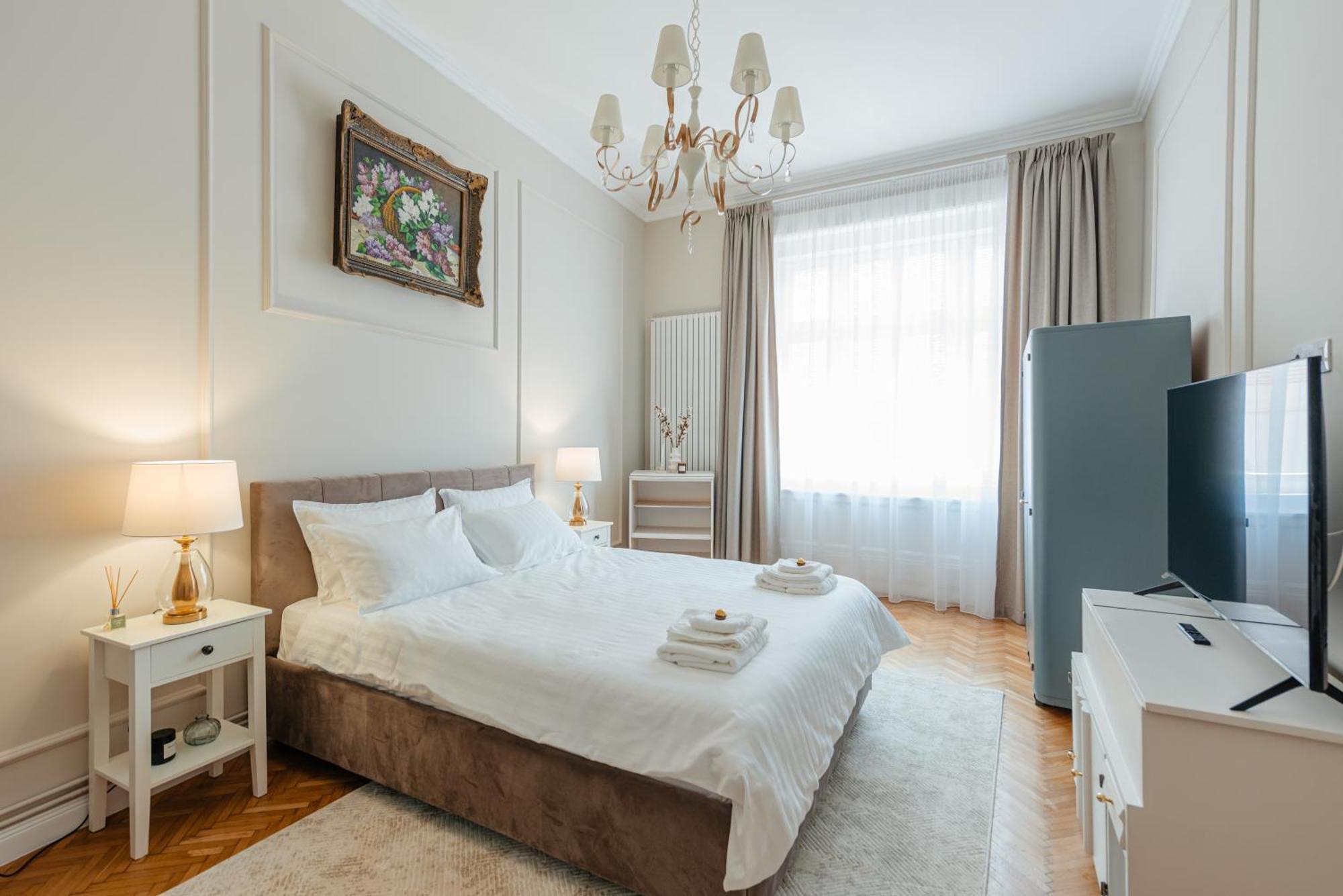 Old Town Square Apartment